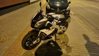 Aprilia Tuono V4 APRC - 5