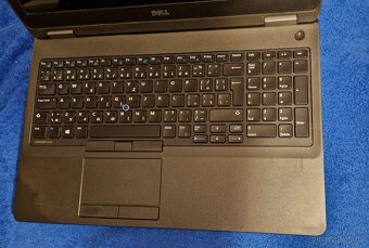 Dell Latitude E5570 , i7, 8GB a 256GB SSD - 5