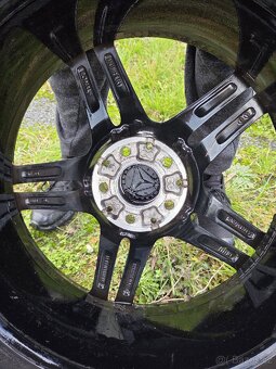 Mercedes AMG r19 dvourozmer - 5