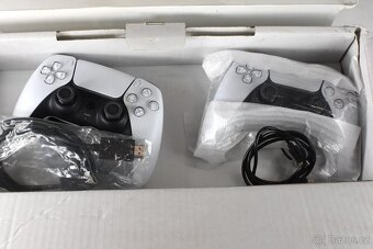 Sony PlayStation 5 (Slim) + 2x DualSense Wireless Controller - 5