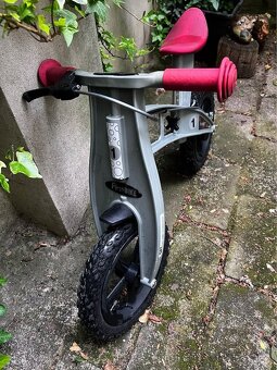 Odrážedlo FirstBIKE - skvělý stav, bez poškození - 5