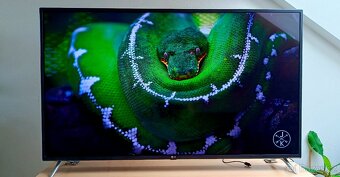 4K Smart LED TV LG 125cm, plně funkční bez poškození - 5