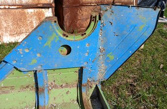 Prodám zadní blatníky Zetor - 5