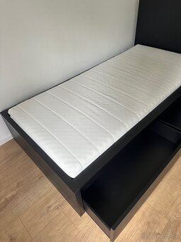 Postel Ikea Malm - 5