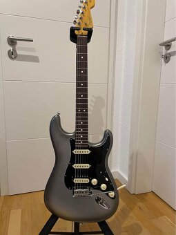 Fender Stratocaster American Professional II HSS Strat - 5