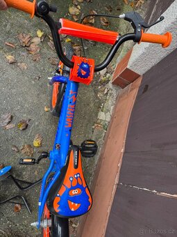 KELLYS Kolo Wasper a helma - 5