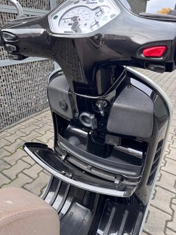 Vespa GTS 125 Nero Vulcano - 5