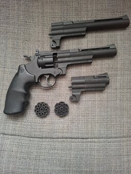Crosman 44 – CO₂ vzduchový revolver 4,5 mm + 2 hlavně - 5