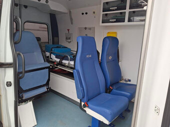 Renault Master 2,3 dci sanitní - 5
