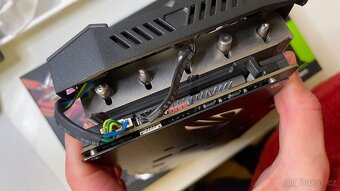 ASUS ROG Strix GTX 1080 Ti 11GB - 5