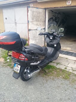 Suzuki Burgman AN 250 - 5