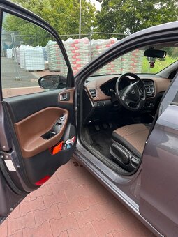 Prodám Hyundai i20, 1.2i 55kW, benzín, 2017, 72000 km - 5