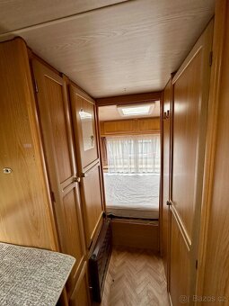Karavan Wilk Deluxe - 5