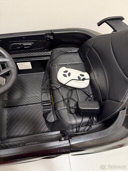 Dětské elektrické autíčko Mercedes AMG GTR - 5
