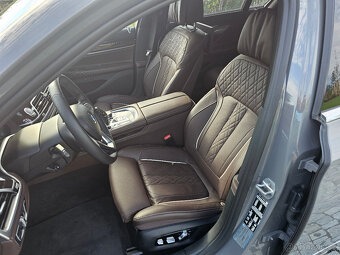 BMW 730 dA 4/2022 pouze naj. 14408km - 5