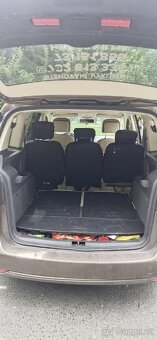 Volkswagen touran - 5