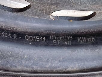 Orig Sada Kola Fabia 4 IV Zánovní nová 600 km r23 zimní - 5