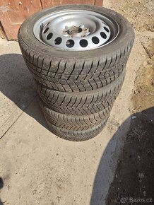 Prodám sadu disků 6,5Jx16H2 ET55 + zimní pneu 205/50/R16 - 5
