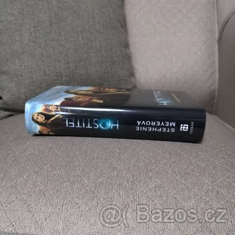 Hostitel (Stephenie Meyer) filmový přebal 2. vydání - 5