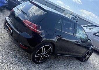 Volkswagen Golf TDI DSG F1 81kW XENONY R19 nafta manuál - 5