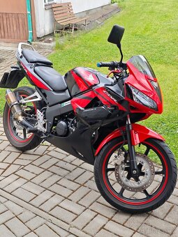 Honda CBR 125r - 5