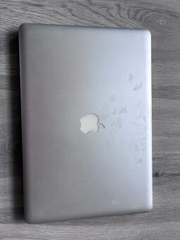 MacBook na díly Apple - 5
