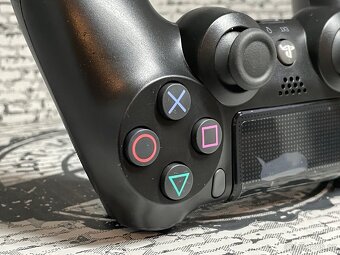 Ovladač pro PlayStation - 5