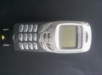 Stare telefony na dily / pro sberatele - 5