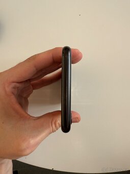 iPhone SE 2020 - 64 GB - 5