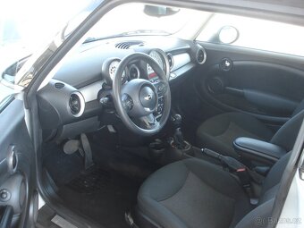 Mini Cooper 1.6 D AUT. 1 MAJITELKA - 5