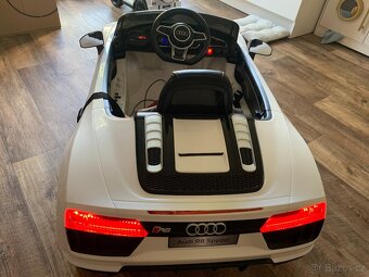 Ramiz elektrické autíčko Audi R8 Spyder 24Ghz bílé - 5