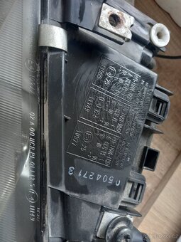 Prodám prední levé světlo na audi A4 - 5