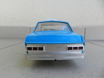 MERCEDES 250 - TAXI - ITES r. 1972 ČSSR - - 5