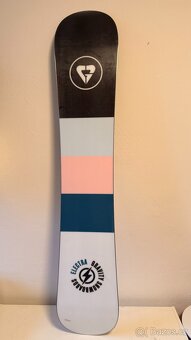 Snowboard Gravity Electra 156cm + vázání Gravity G2 - 5