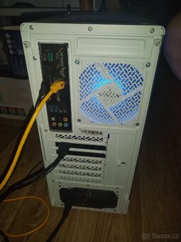 Úsporné herní PC: 9060xt 16GB/ryzen5/16GB RAM/512T/2T - 5