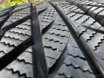 Zimní pneu 225 45 18 Bridgestone - 5