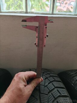 Zimní pneu 235/55 R18 - 5