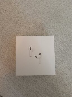 Apple AirPods (3. generace) s MagSafe nabíjecím - 5