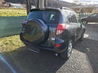 Toyota RAV4 2,2 D-4D - 5