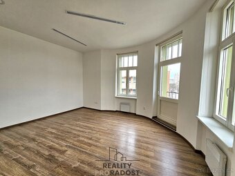 Pronájem kanceláře 62 m2 v centru města s výtahem - 5