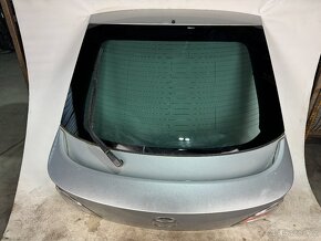 Páté dveře Mazda 6 GH liftback kód barvy 22V - 5