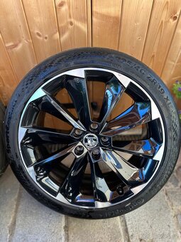 Sada kol Škoda Superb Sportline Supernova 235/40 R19 - 5