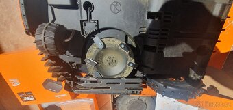 Prodám rob. sekačku WORX M500 tady už nemá co sekat :)) - 5