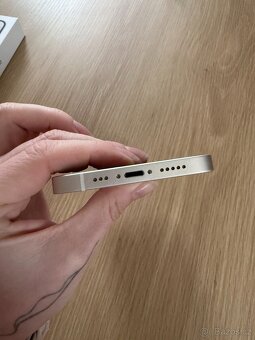 Apple Iphone 12 128 GB bílý - 5