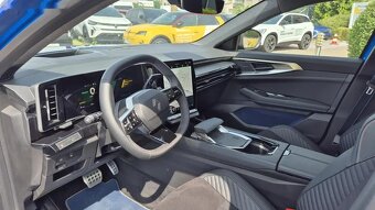 Renault Rafale, esprit Alpine hybrid ETech 200 - 5