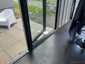 KONTEJNER PROSKLENÝ - 5