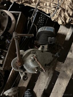 Čz 250 Sport - Motor plochý píst - 5
