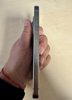 Apple iPhone 15 Pro, Natural Titanium, 256GB - 5