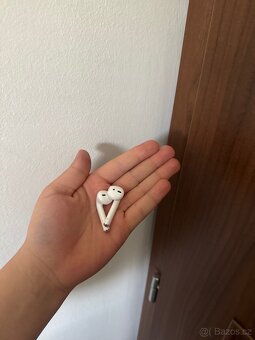 Apple AirPods - 5