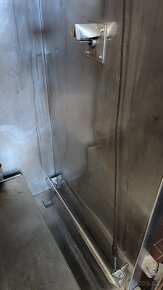 Udírna FESSMANN T1800 + ŘJ + dva vozíky + rošty - 5
